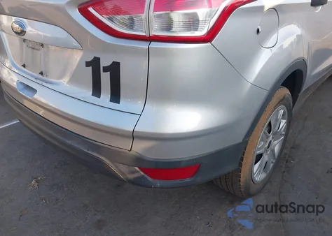 2013 Ford Escape S z USA, uszkodzony, nr VIN 1FMCU0F71DUB90469